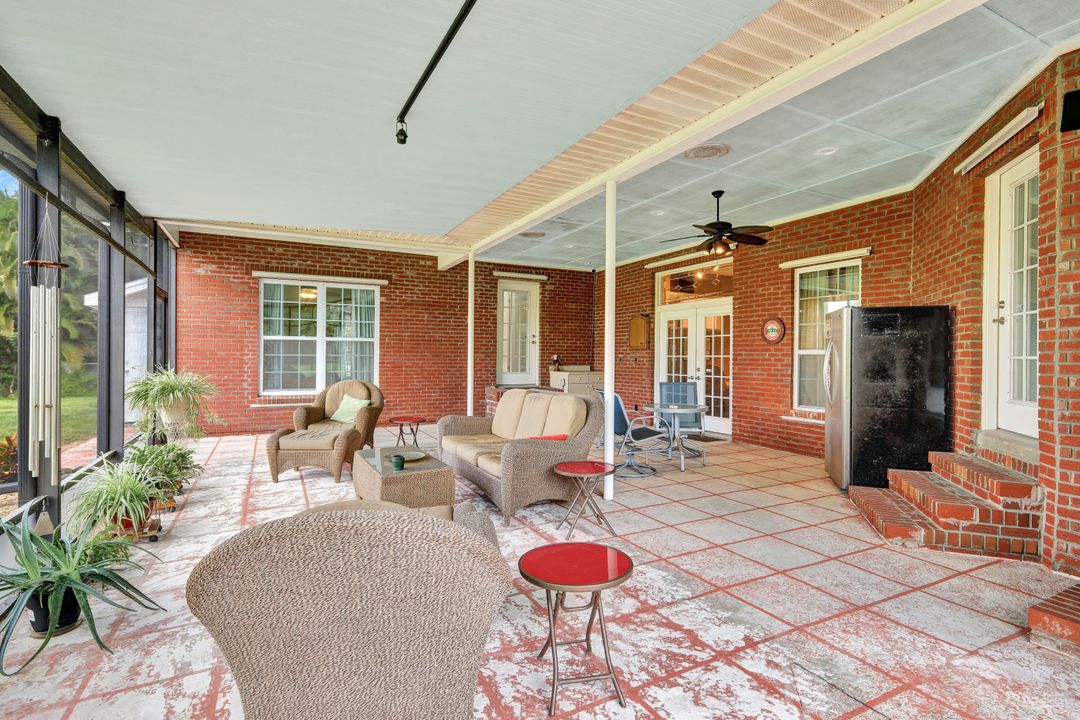 6910 Circle Dr, Fort Myers, FL 33905