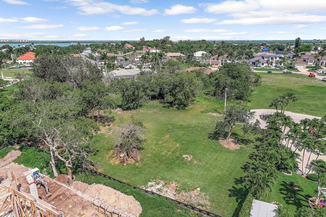 965 Leo Ct, Marco Island, FL 34145