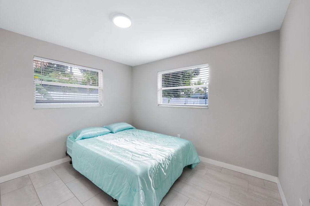 4830 Cortez Cir, Naples, FL 34112