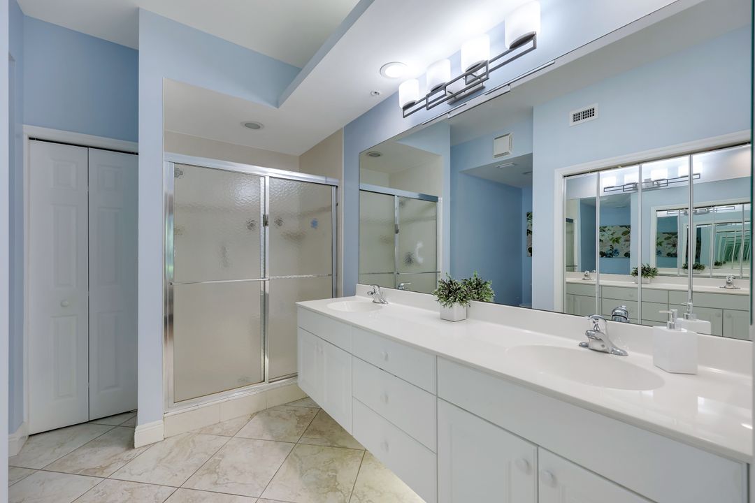 2350 Hidden Lake Ct #2511, Naples, FL 34112