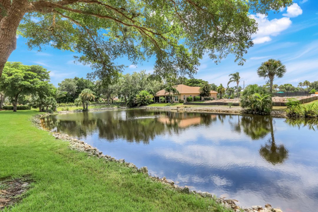 9172 Las Maderas Dr, Bonita Springs, FL 34135