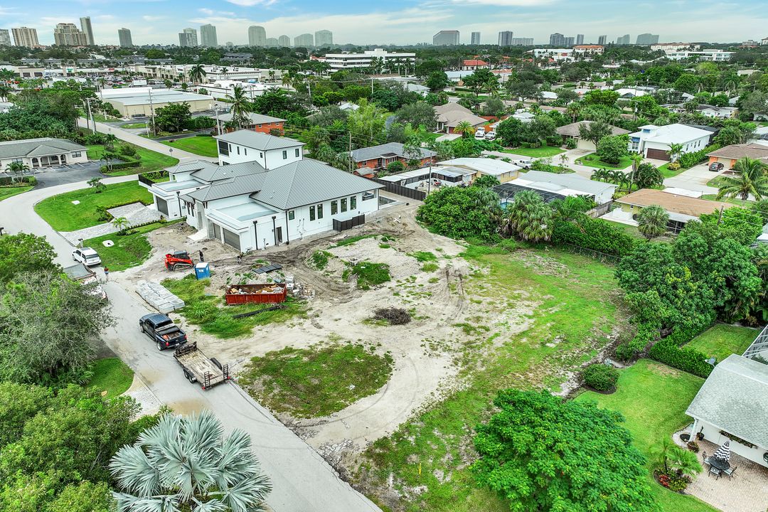 1081 Morningside Dr, Naples, FL 34103