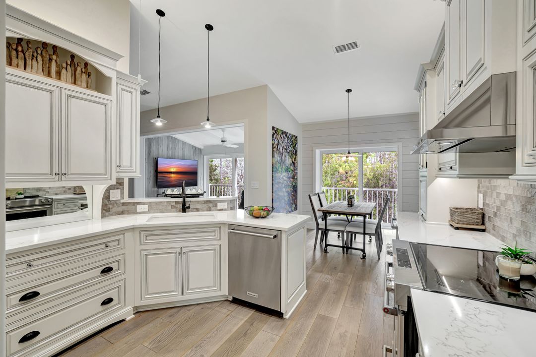 2540 Talon Ct #504, Naples, FL 34105