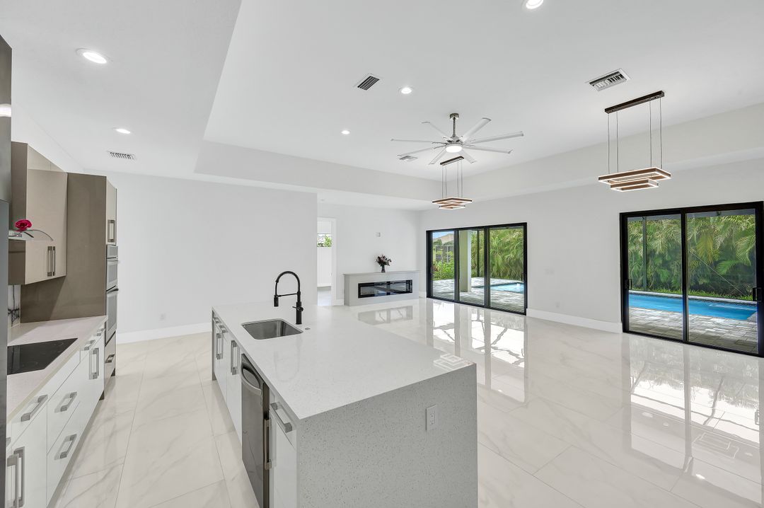 4930 Agualinda Blvd, Cape Coral, FL 33914