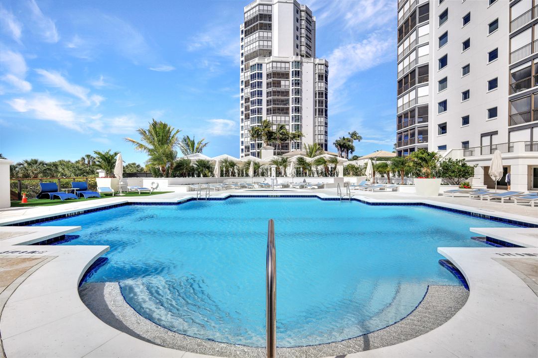 8473 Bay Colony Dr #503, Naples, FL 34108