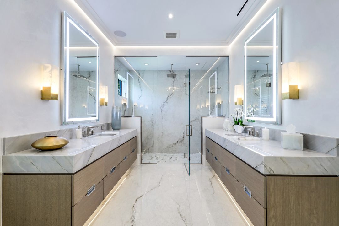 403 Neapolitan Way, Naples, FL 34103