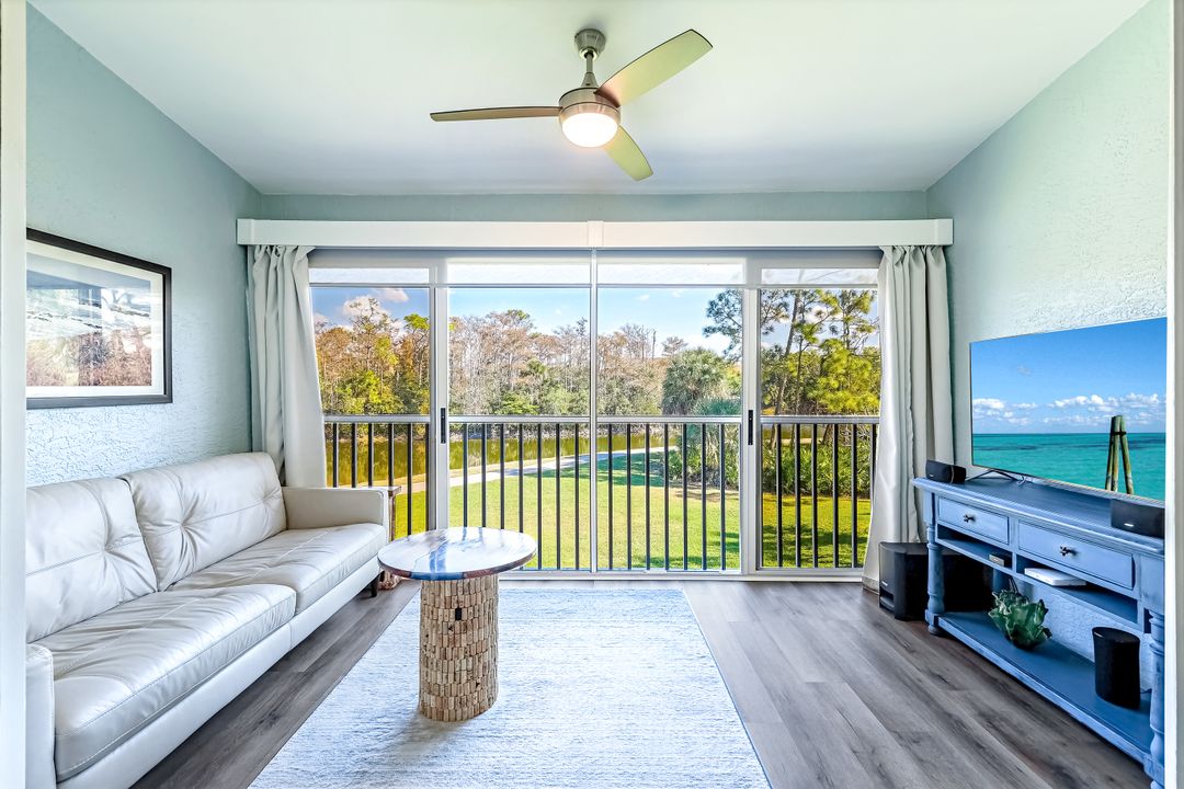 524 Lake Louise Cir #504, Naples, FL 34110