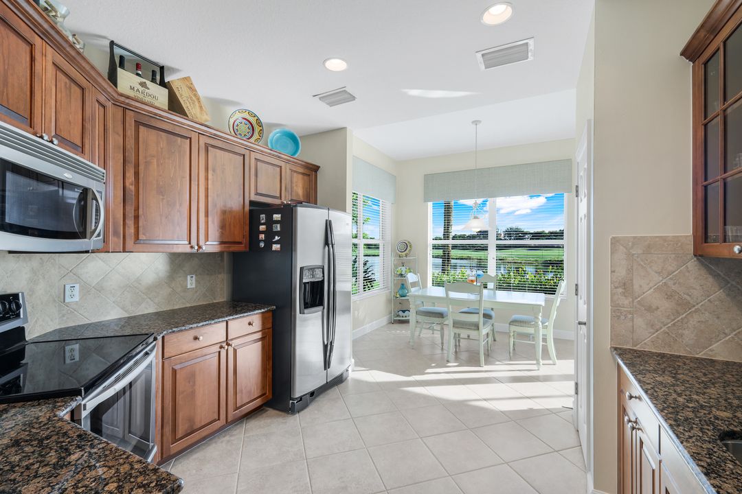 9213 Quartz Ln #101, Naples, FL 34120