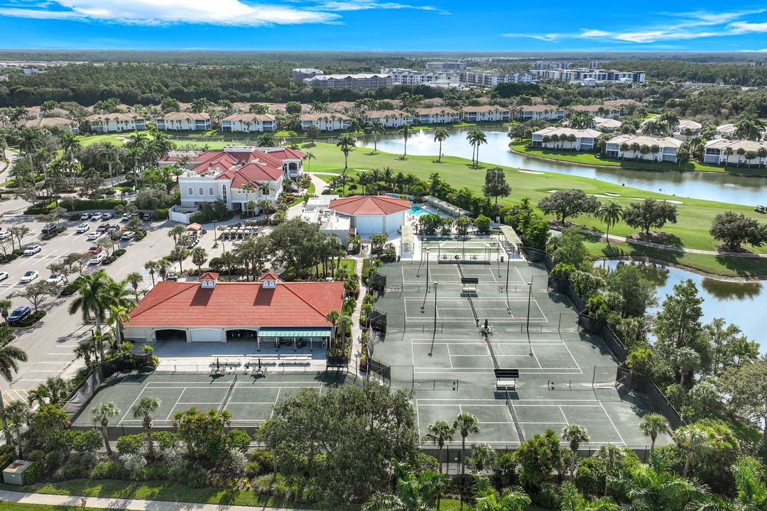 4805 Shinnecock Hills Ct #102, Naples, FL 34112