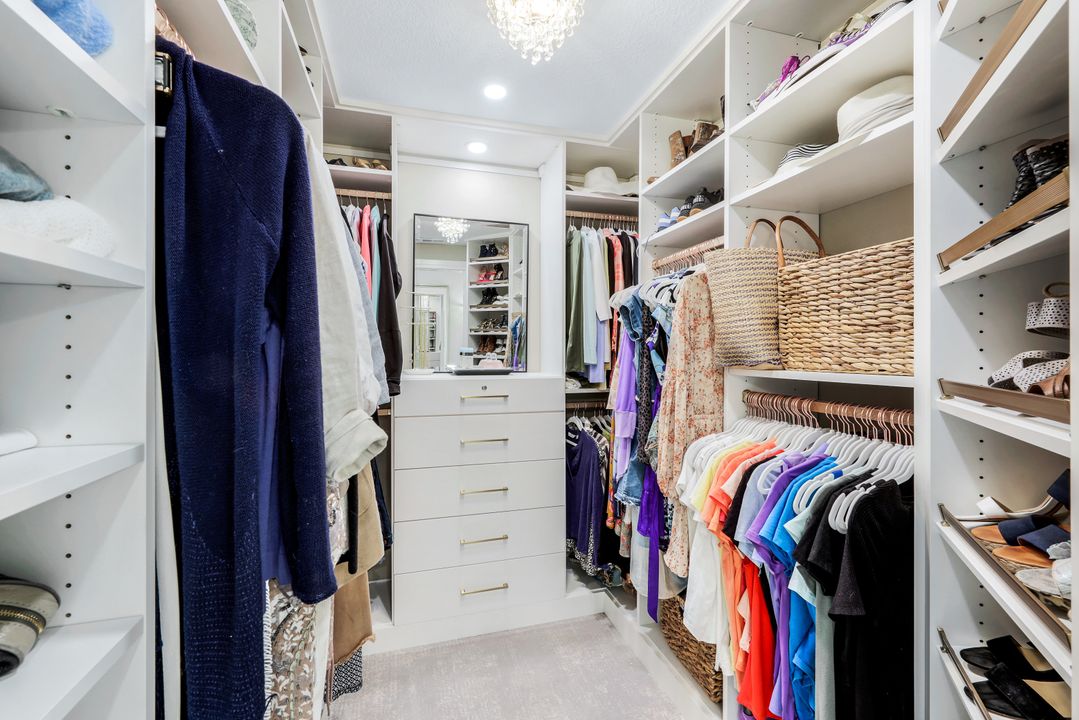 1262 Silverstrand Dr, Naples, FL 34110