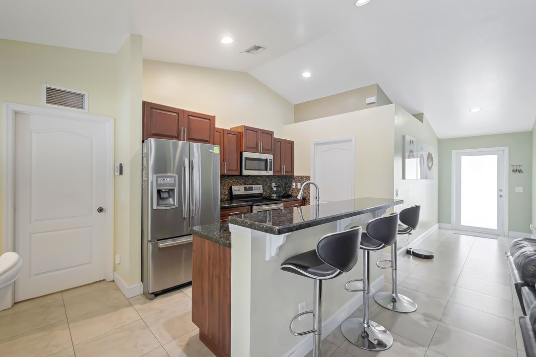 2906 15th St SW, Lehigh Acres, FL 33976