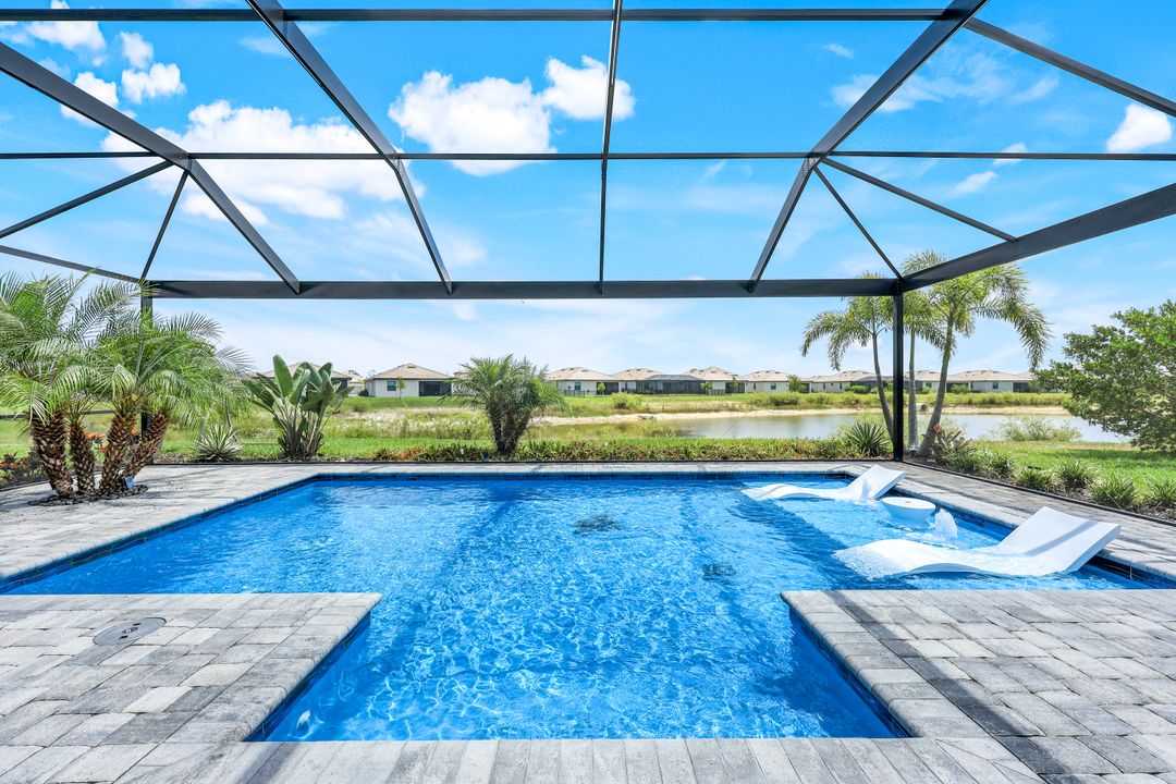 13824 Pine Lodge Ln, Fort Myers, FL 33913