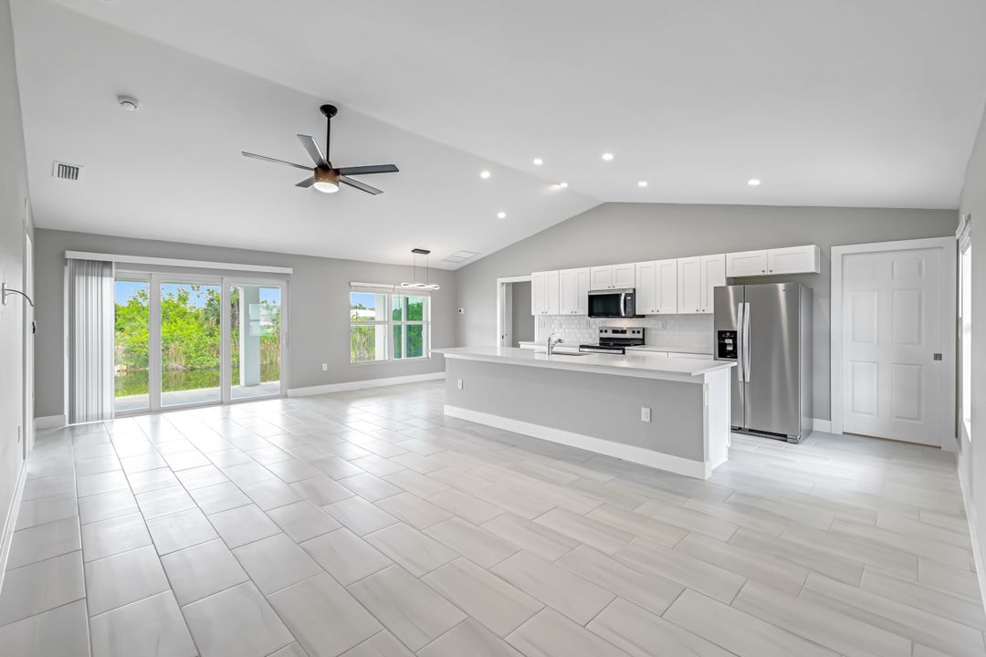 2921 NE 1st Ave, Cape Coral, FL 33909