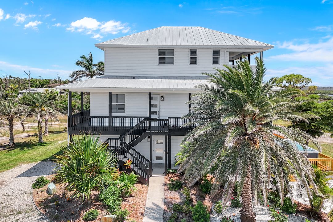 5257 Western Dr, Saint James City, FL 33956