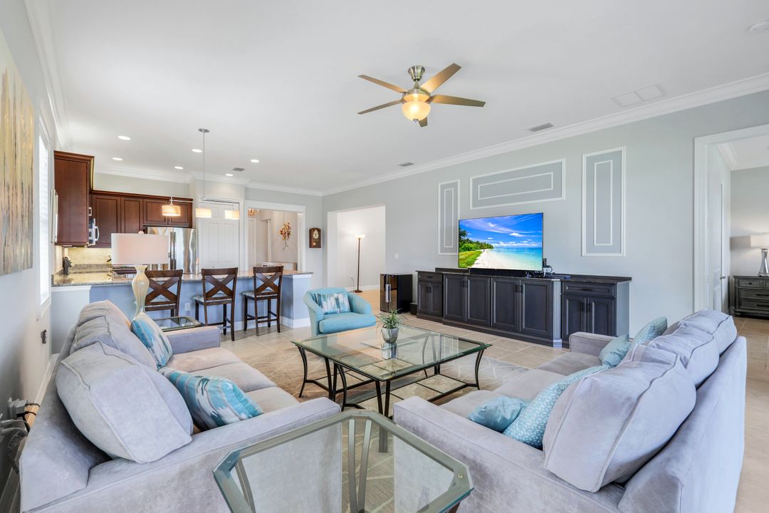 3259 Tahoe Ct, Naples, FL 34119