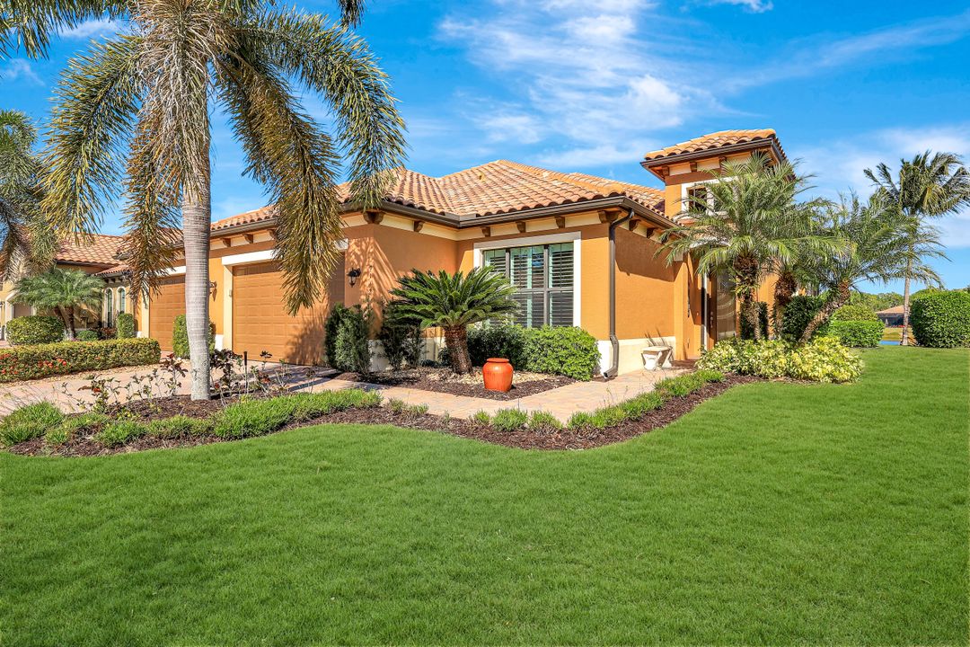 9142 Isla Bella Cir, Bonita Springs, FL 34135