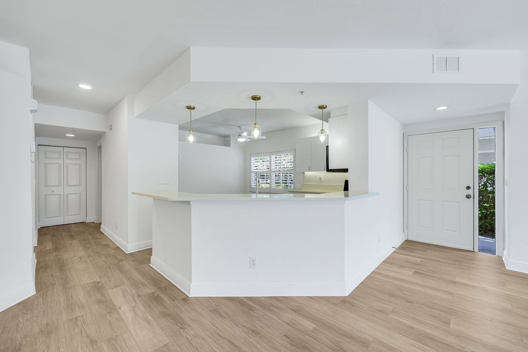 6812 Satinleaf Rd S #101, Naples, FL 34109