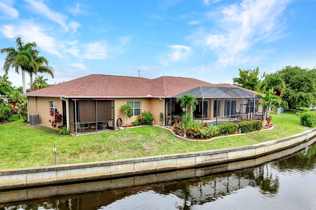 2118 SE 18th Ave, Cape Coral, FL 33990