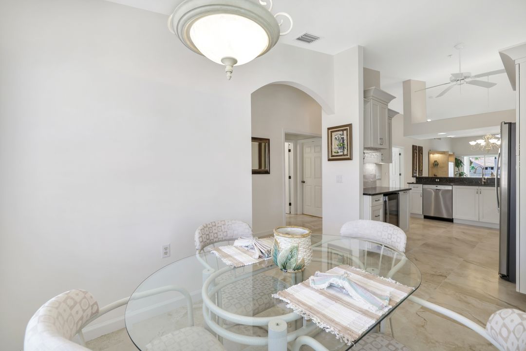 2370 Magnolia Ave #2, Naples, FL 34112