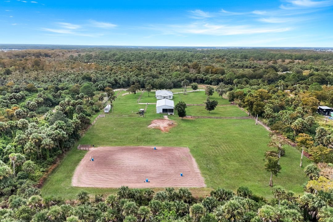 1960 Moulder Dr, Naples, FL 34120