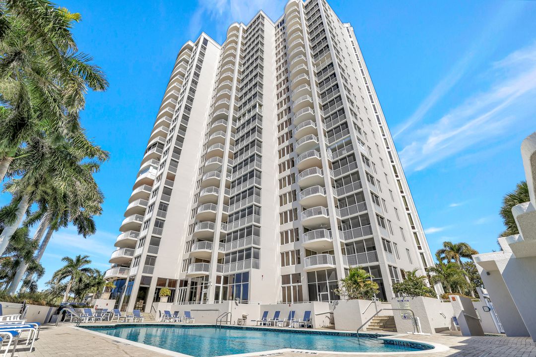 6849 Grenadier Blvd #105, Naples, FL 34108