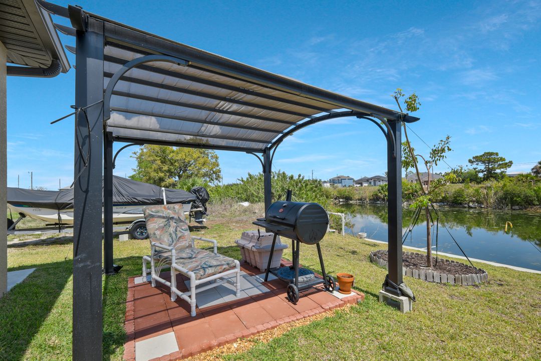 2519 NE 5th Pl, Cape Coral, FL 33909