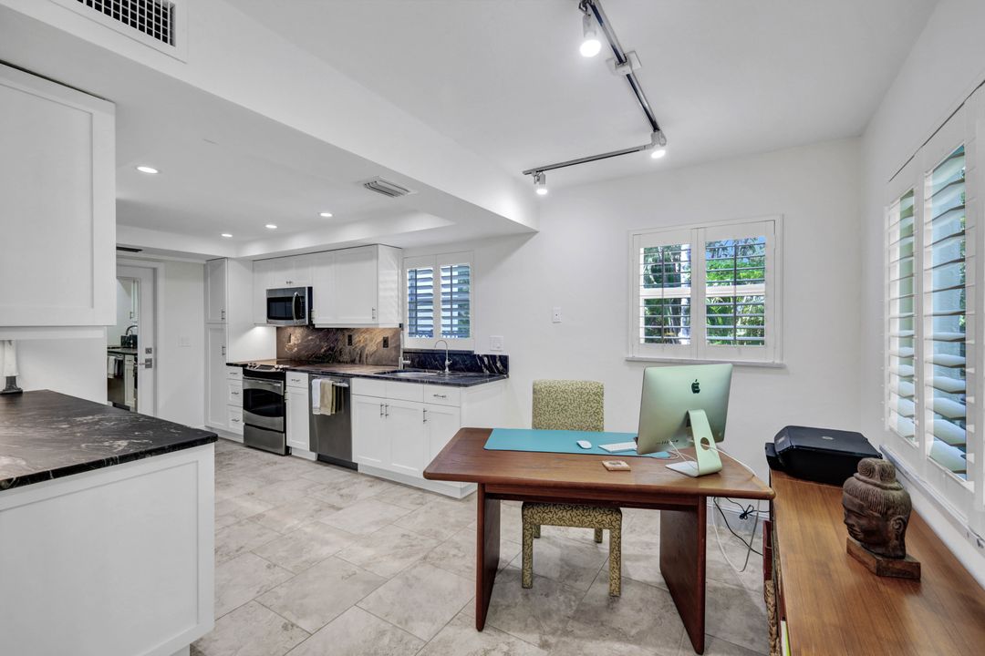 4772 West Blvd #E-102, Naples, FL 34103