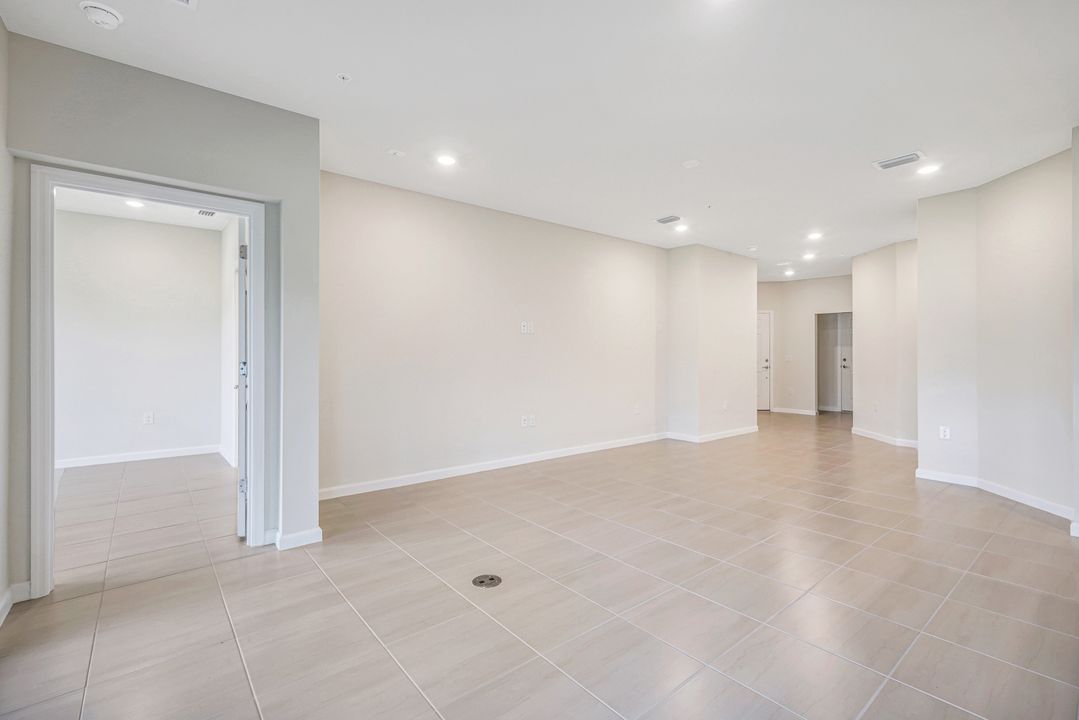 5697 Mayflower Way #1207, Ave Maria, FL 34142