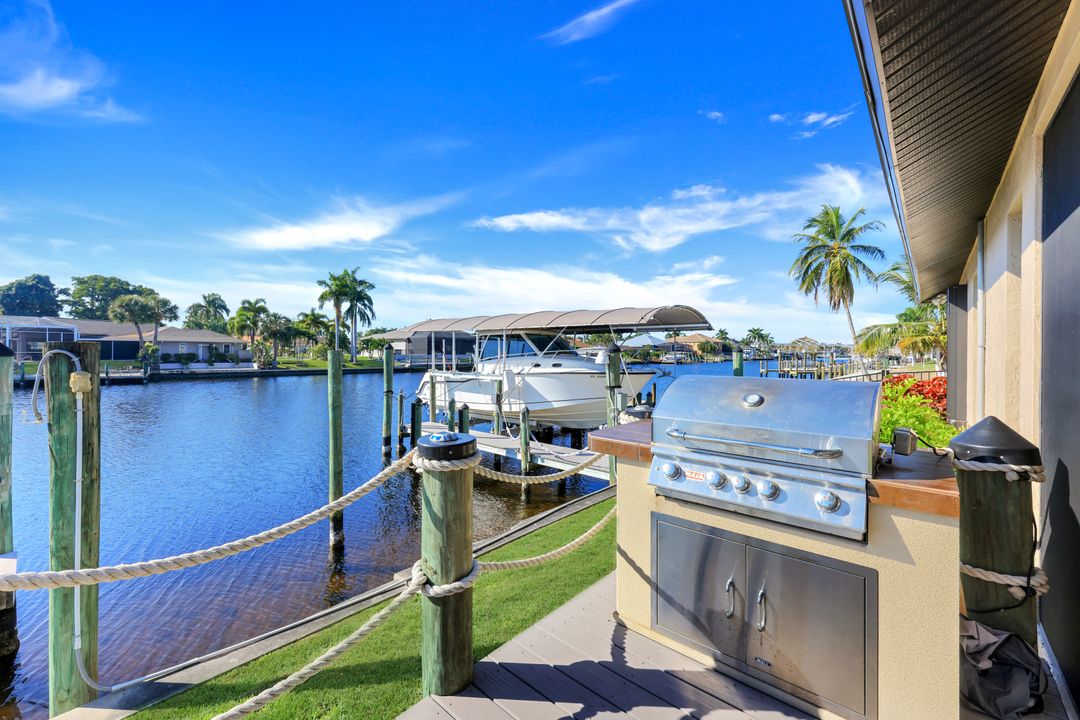 101 SW 50th St, Cape Coral, FL 33914