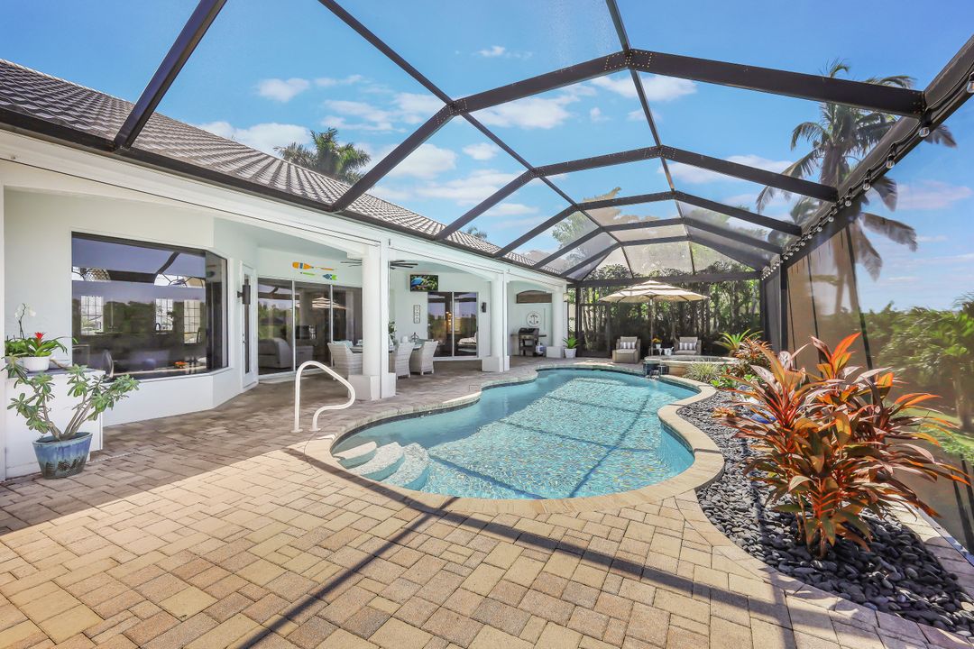 3724 Surfside Blvd, Cape Coral, FL 33914