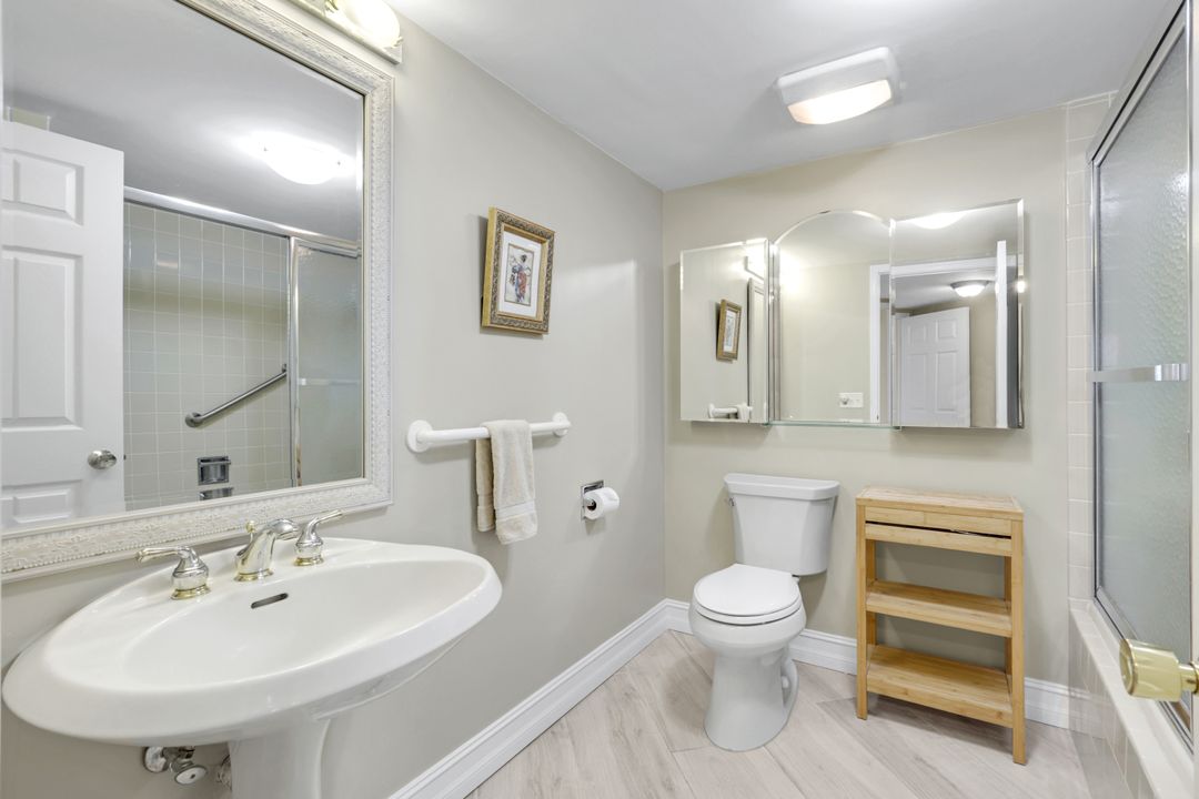 4041 Gulf Shore Blvd N #403, Naples, FL 34103