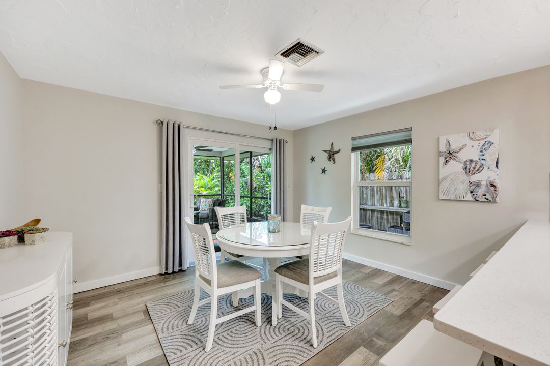 532 99th Ave N, Naples, FL 34108