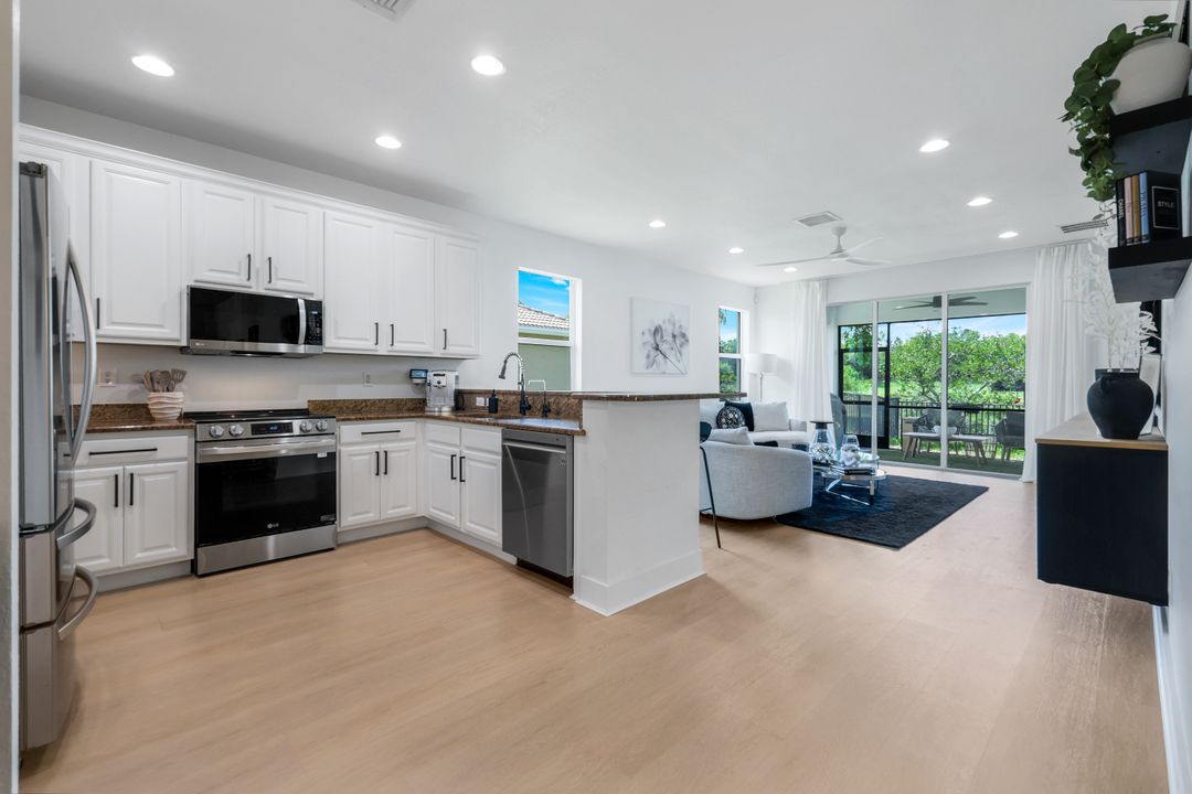 10490 Spruce Pine Ct, Fort Myers, FL 33913