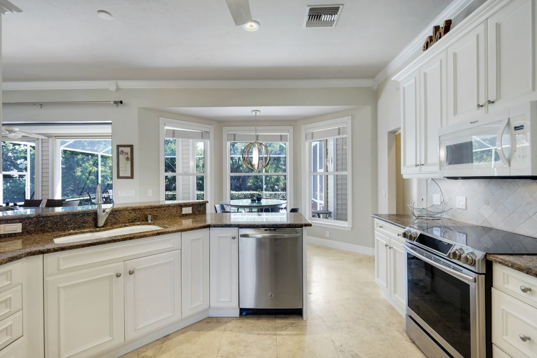 28165 Meadowlark Ln, Bonita Springs, FL 34134