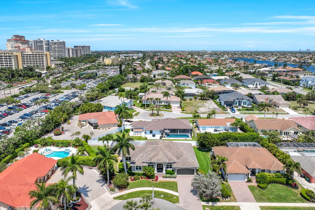 910 Montego Ct, Marco Island, FL 34145