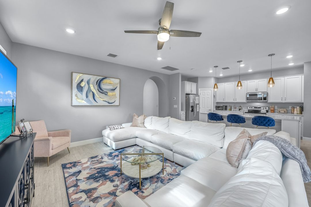 3927 Black Eagle Ln, Fort Myers, FL 33966