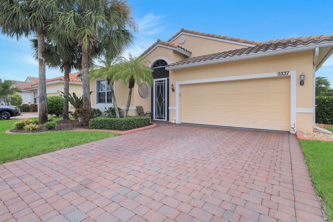 9337 Sun River Way, Estero, FL 33928