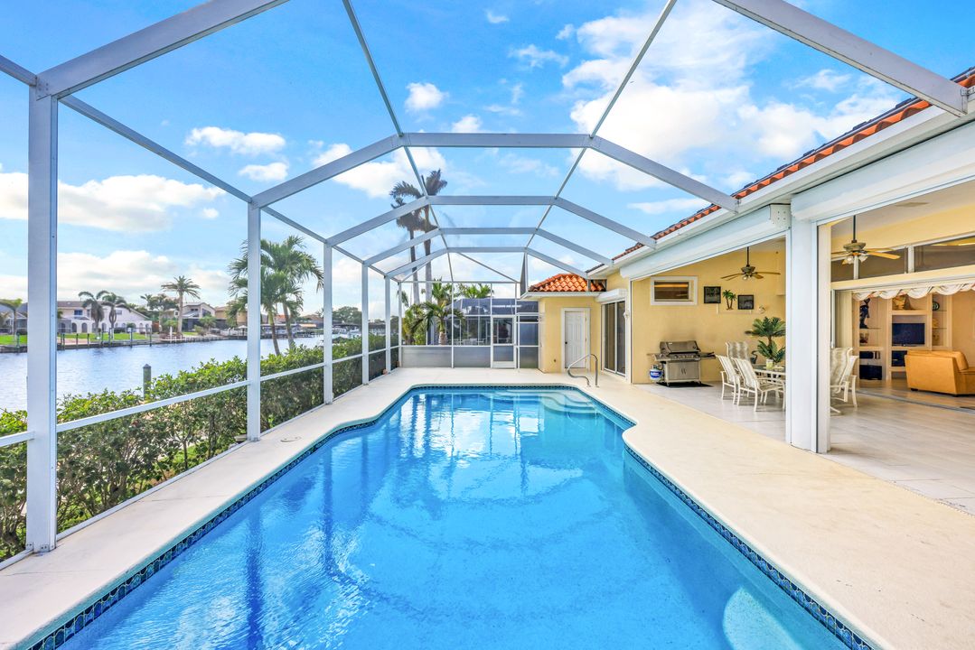 2008 Palaco Grande Pkwy, Cape Coral, FL 33904