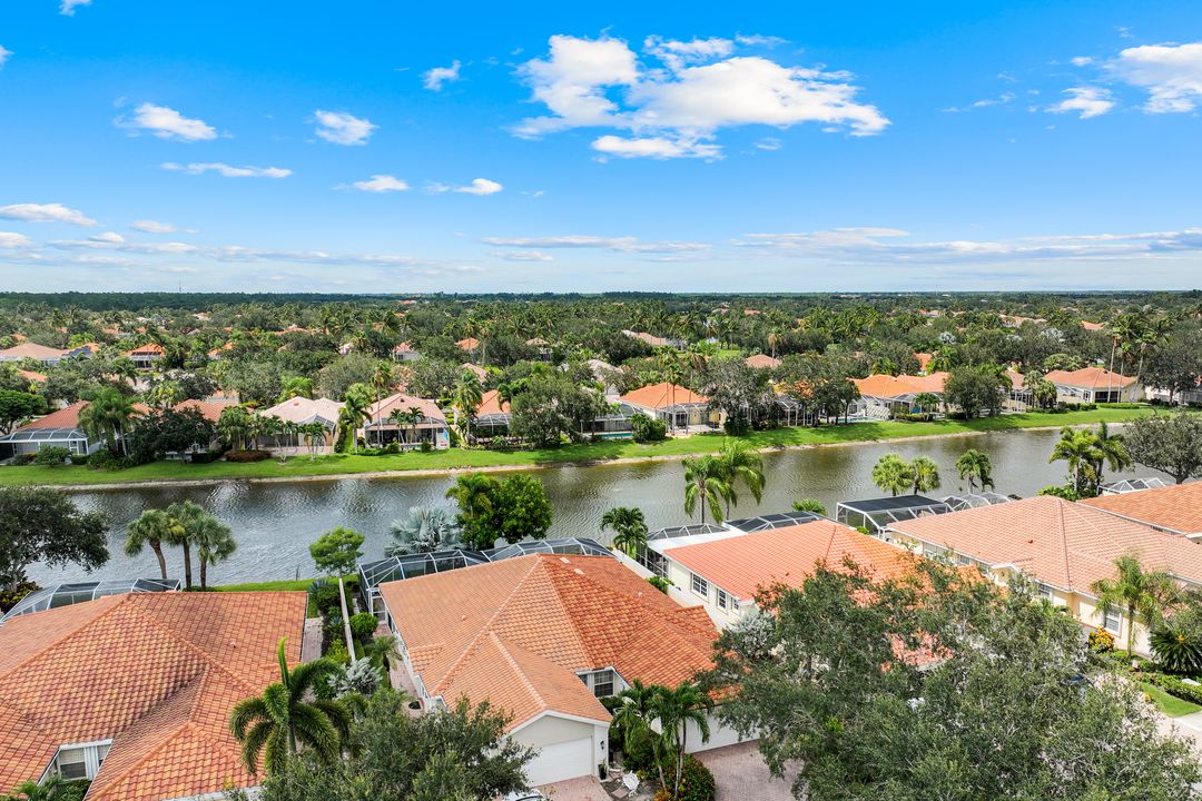 5425 Guadeloupe Way, Naples, FL 34119