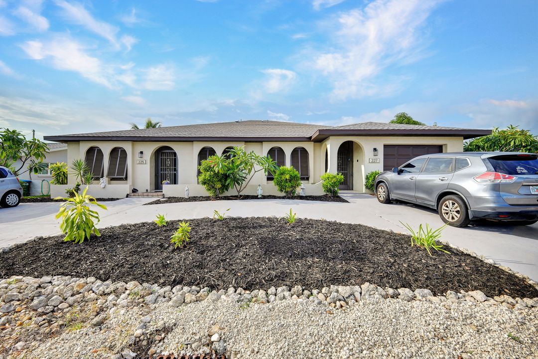 225 Cape Coral Pkwy E, Cape Coral, FL 33904