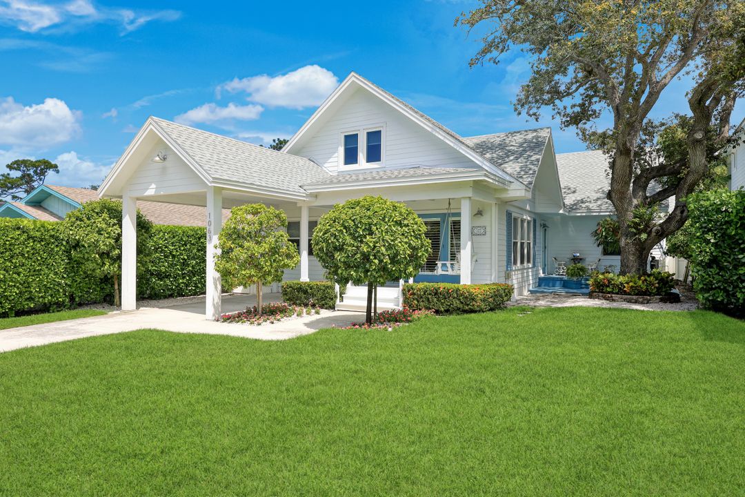 1063 Frank Whiteman Blvd, Naples, FL 34103