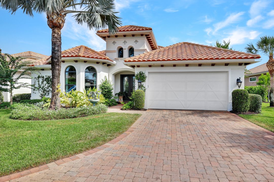 12646 Dundee Ln, Naples, FL 34120