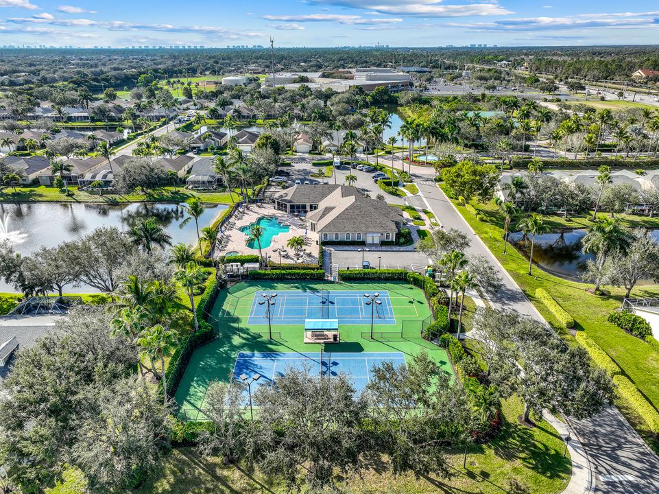 8687 Ibis Cove Cir, Naples, FL 34119