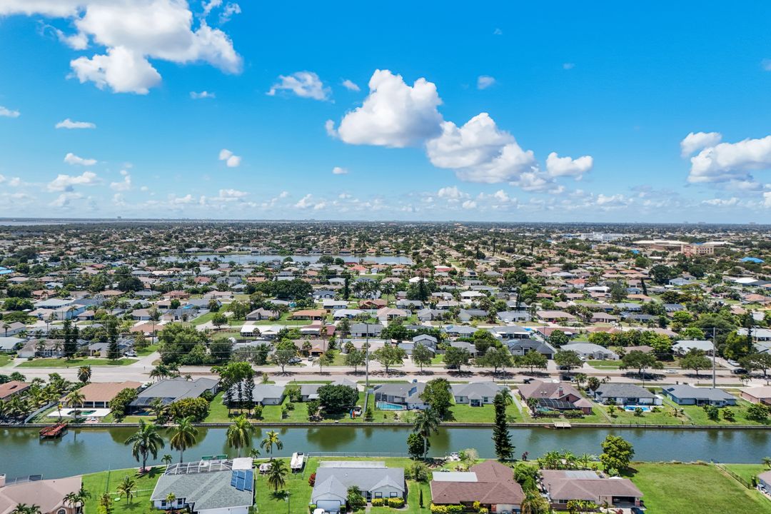 1813 Hancock Bridge Pkwy, Cape Coral, FL 33990