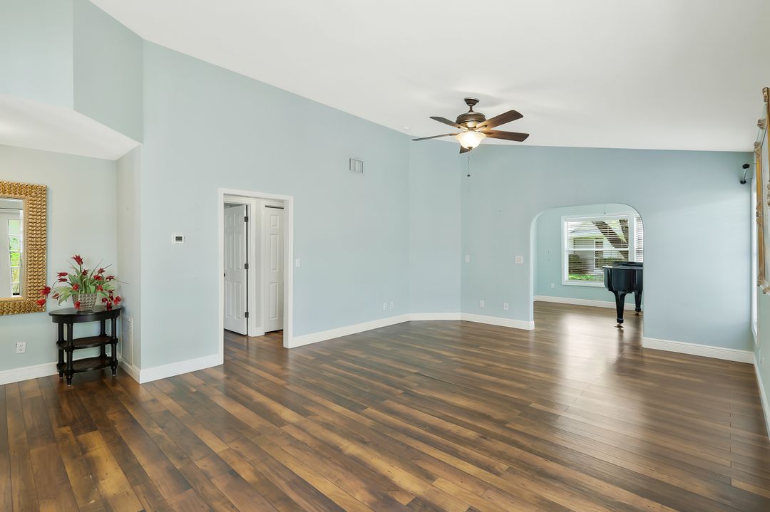14875 Crescent Cove Dr, Fort Myers, FL 33908