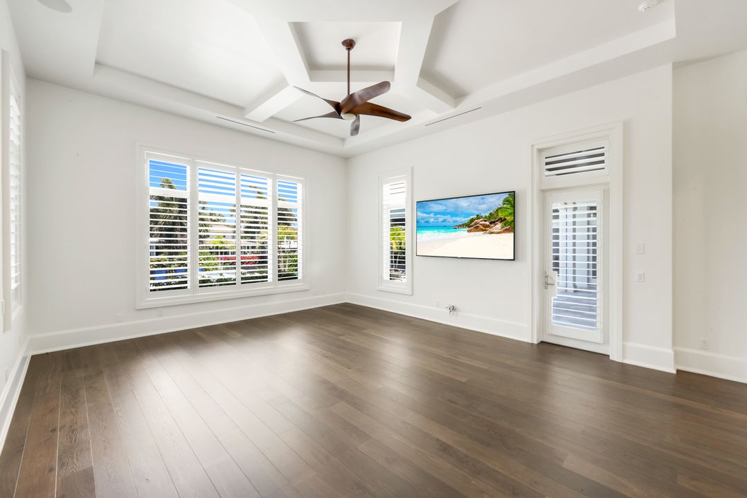 605 Galleon Dr, Naples, FL 34102