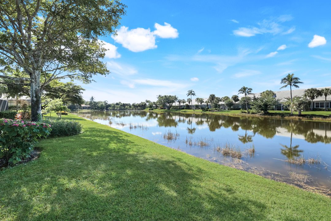 7633 Mulberry Ln, Naples, FL 34114