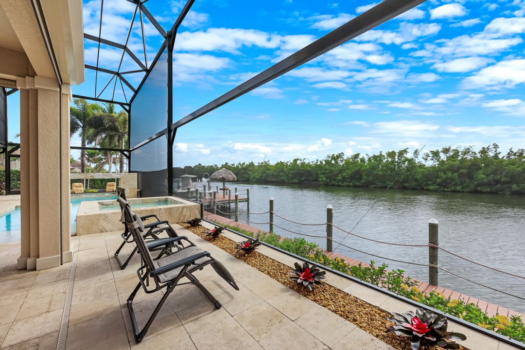 5703 Yardarm Ct, Cape Coral, FL 33914