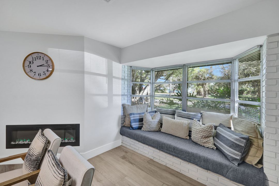 800 Sunset Vista Dr, Fort Myers, FL 33919
