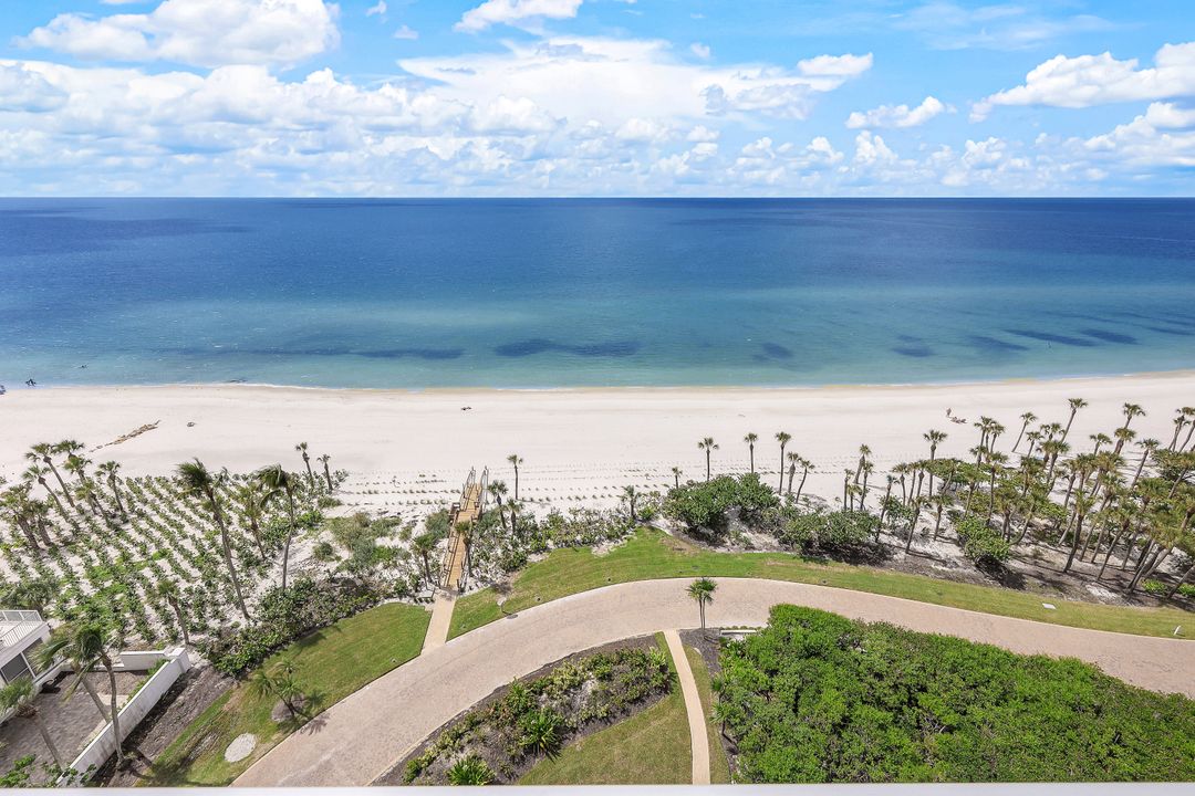 20 Seagate Dr #1102 (PH-2), Naples, FL 34103